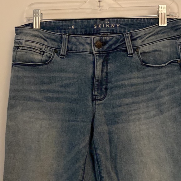 White House black market washed denim skinny jeans size 6 - Picture 2 of 7